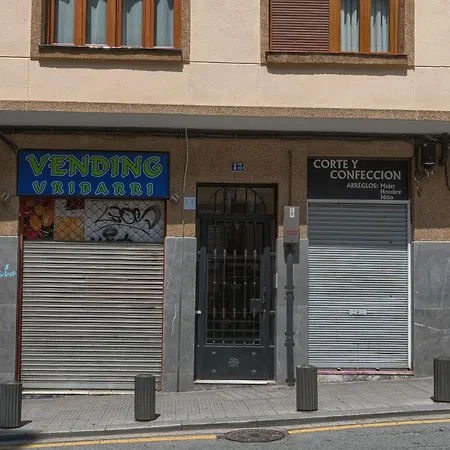 Museo Funicular Center By Next Stop * בילבאו